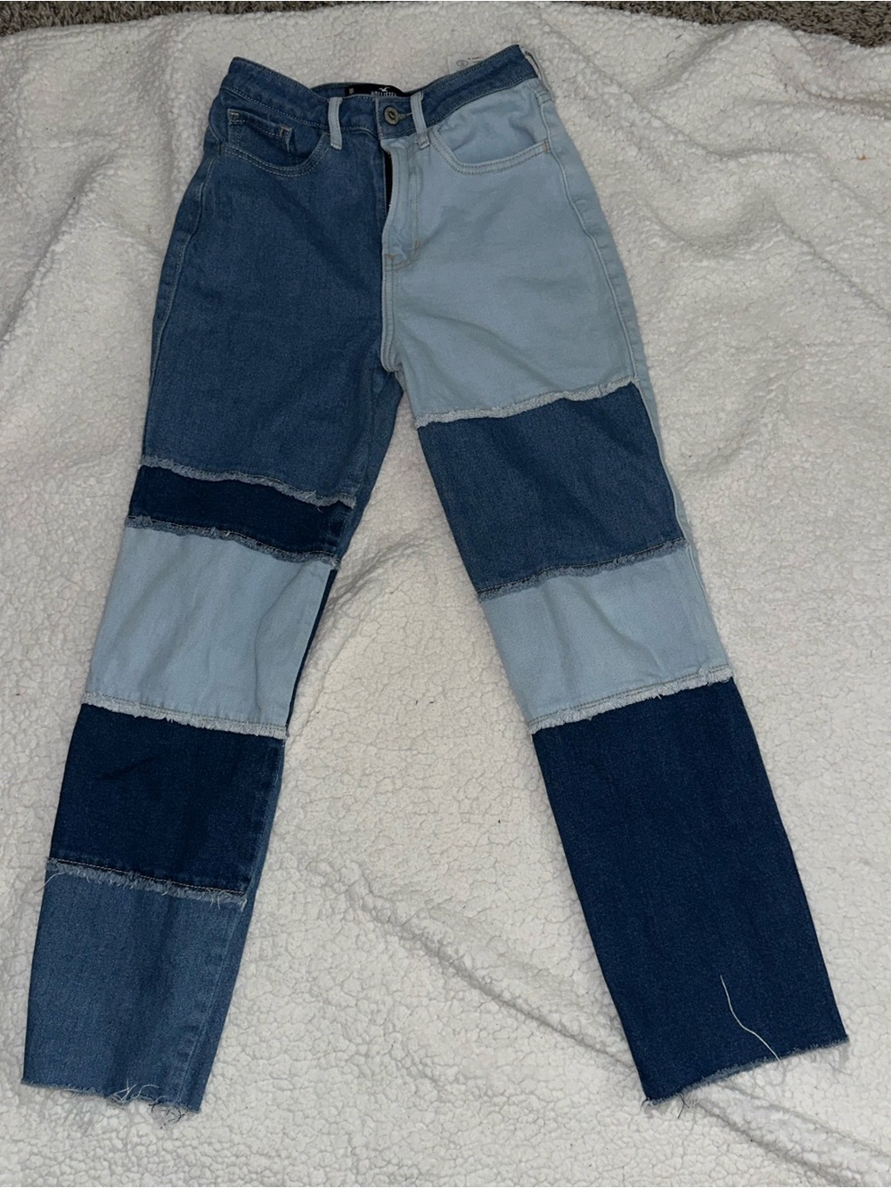 Hollister Ultra High-Rise Vintage Straight Jeans with Raw Hem